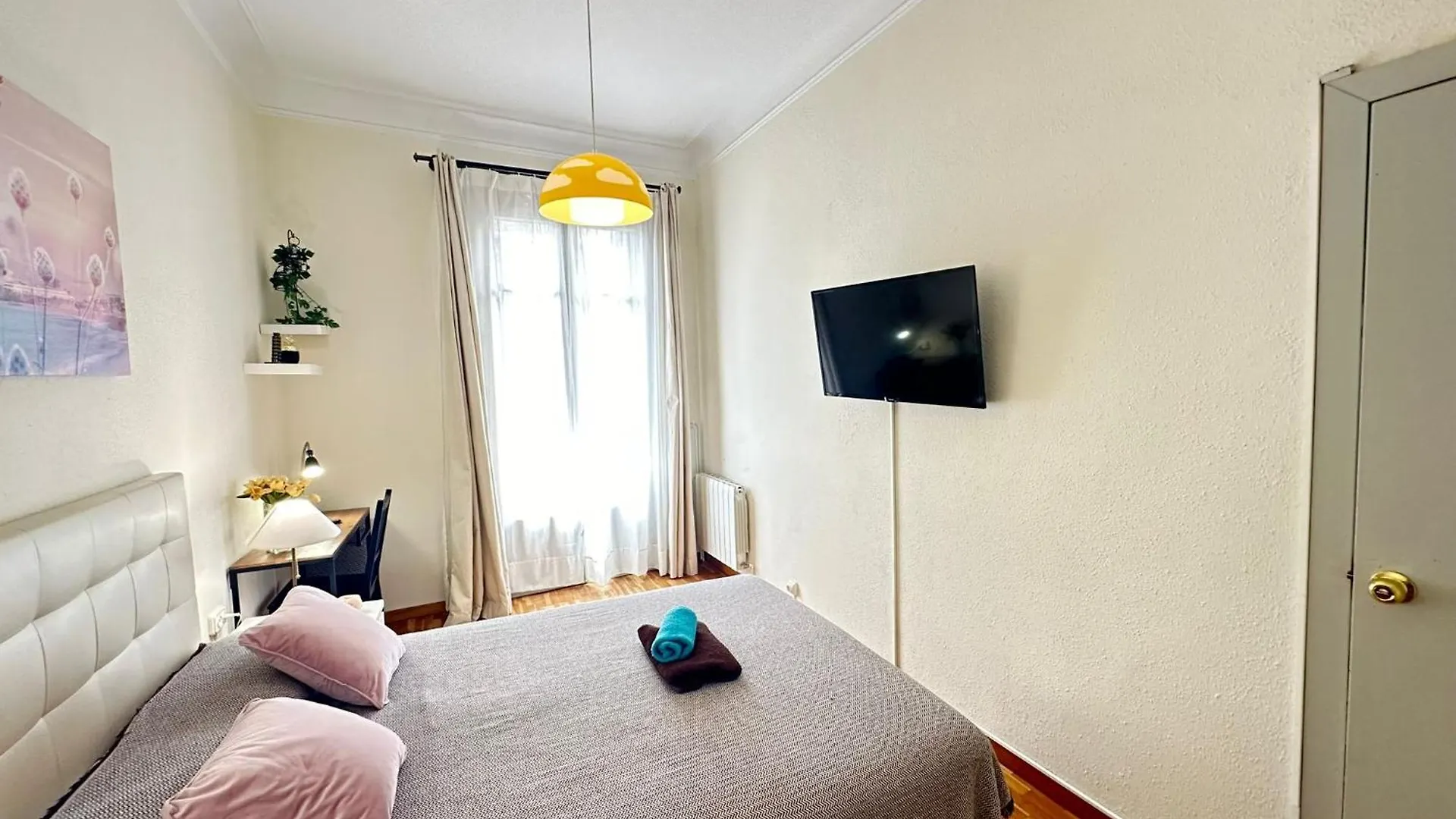 Bed & Breakfast Rooms Aribau Barcelona