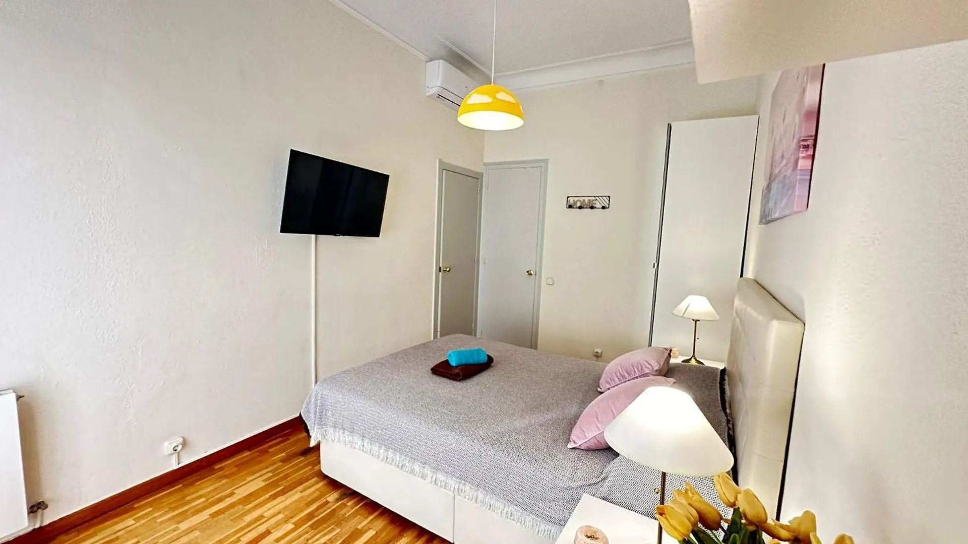 Rooms Aribau Barcelona Bed & Breakfast