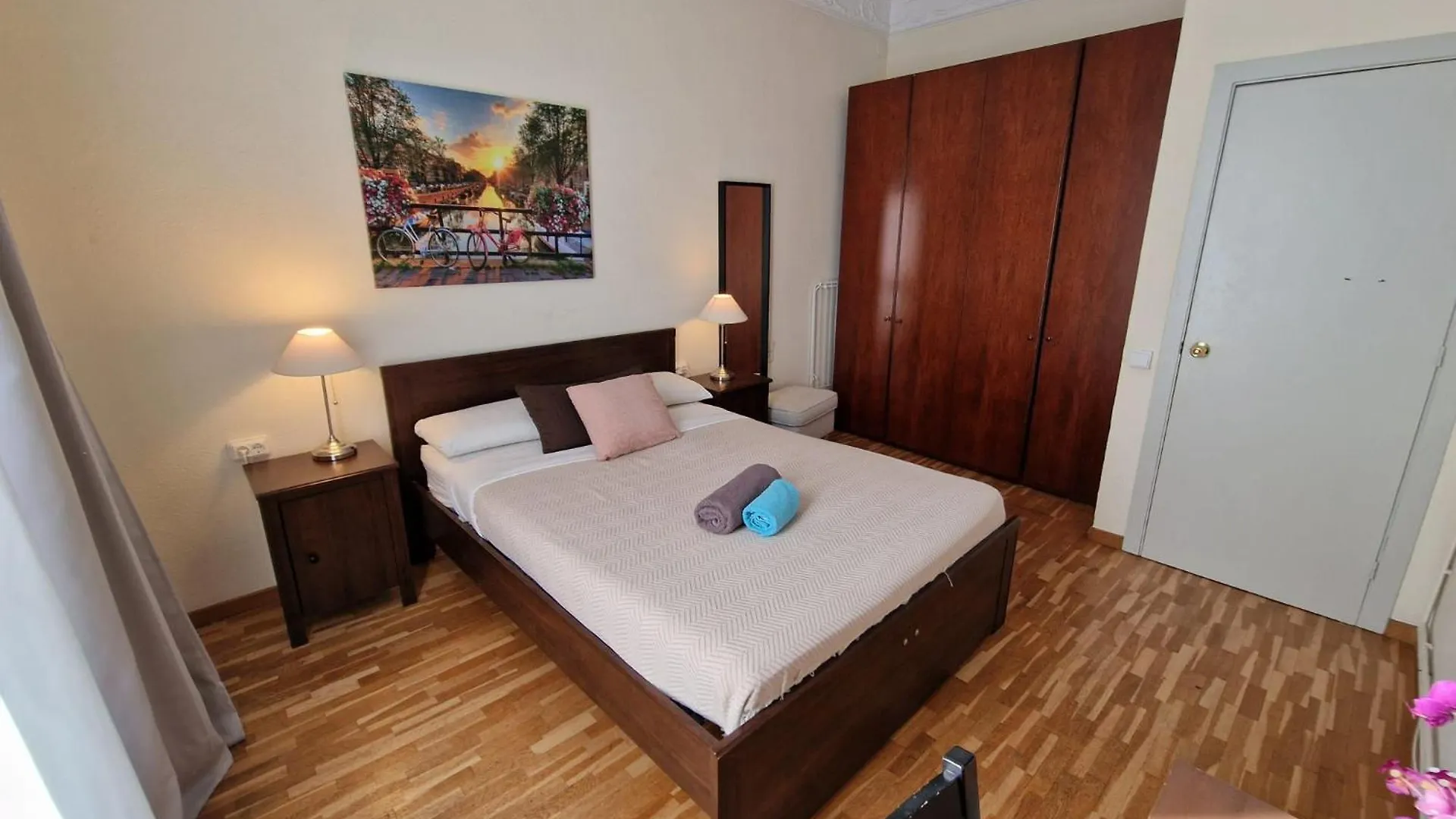 Rooms Aribau Barcelona Bed & Breakfast